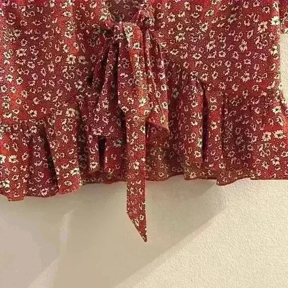 NWOT Women SHEIN Tie Front Print Blouse - Picture 3 of 4